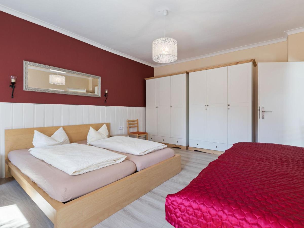 Elegant apartment with garden in Gingst Buitenkant foto